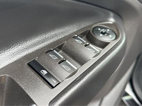 Used 2019 Ford Escape Titanium FWD image 34