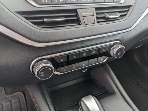 Used 2019 Nissan Altima 2.5 SR w/ SR Premium Package FWD image 25