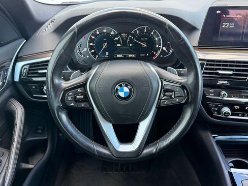 Used 2018 BMW 530i RWD image 16