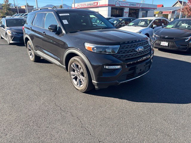 Used 2023 Ford Explorer XLT w/ Equipment Group 202A AWD/4WD image 1