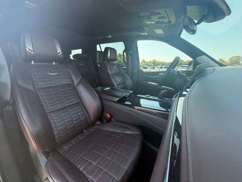 Used 2021 Cadillac Escalade Sport Platinum w/ LPO, ONYX Package AWD/4WD image 31