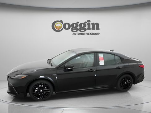 New 2026 Toyota Camry SE image 4