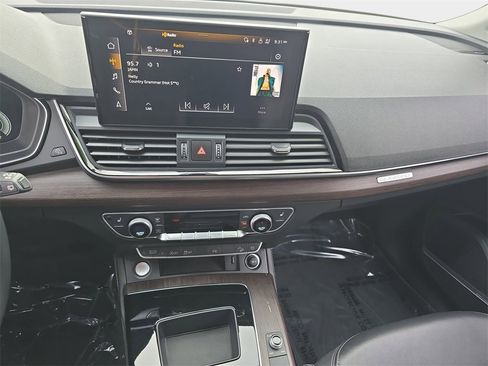 Used 2023 Audi Q5 2.0T Premium Plus w/ Premium Plus Package image 24