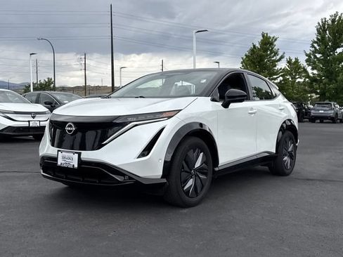 Used 2023 Nissan Ariya AWD/4WD image 6