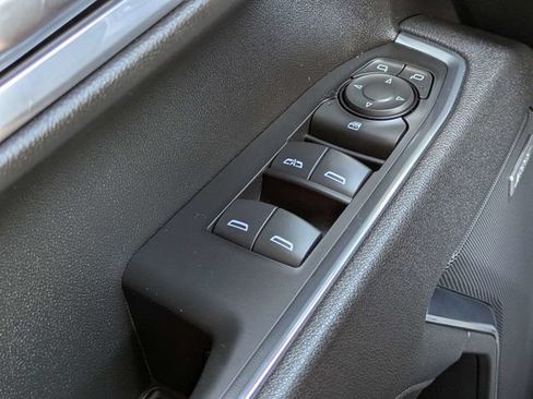 Used 2025 Chevrolet Silverado 1500 LT Trail Boss w/ Convenience Package II AWD/4WD image 23