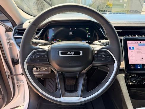 Used 2022 Jeep Grand Cherokee Limited 4xe AWD/4WD image 15