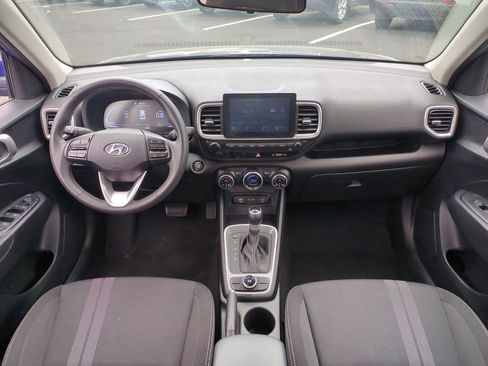 Used 2025 Hyundai Venue SEL FWD image 22