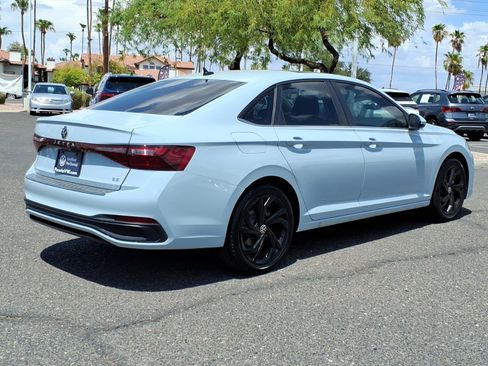 Certified 2026 Volkswagen Jetta SE w/ Black Wheel Package FWD image 7