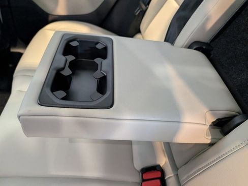 New 2026 Volvo XC40 B5 Plus w/ Protection Package Premier image 25