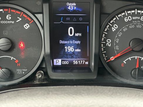 Used 2022 Toyota Tacoma SR image 22