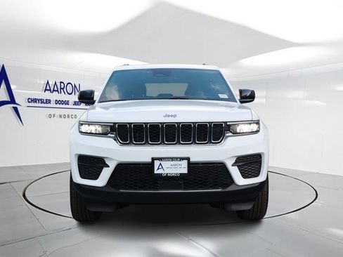 New 2026 Jeep Grand Cherokee Laredo RWD image 4