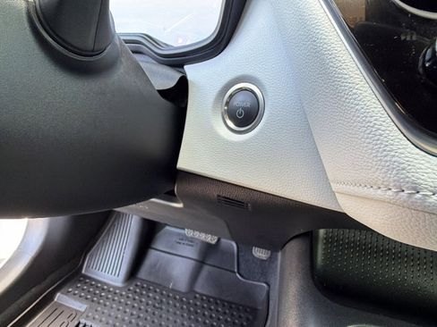 Certified 2025 Toyota Corolla SE w/ Convenience Package image 17