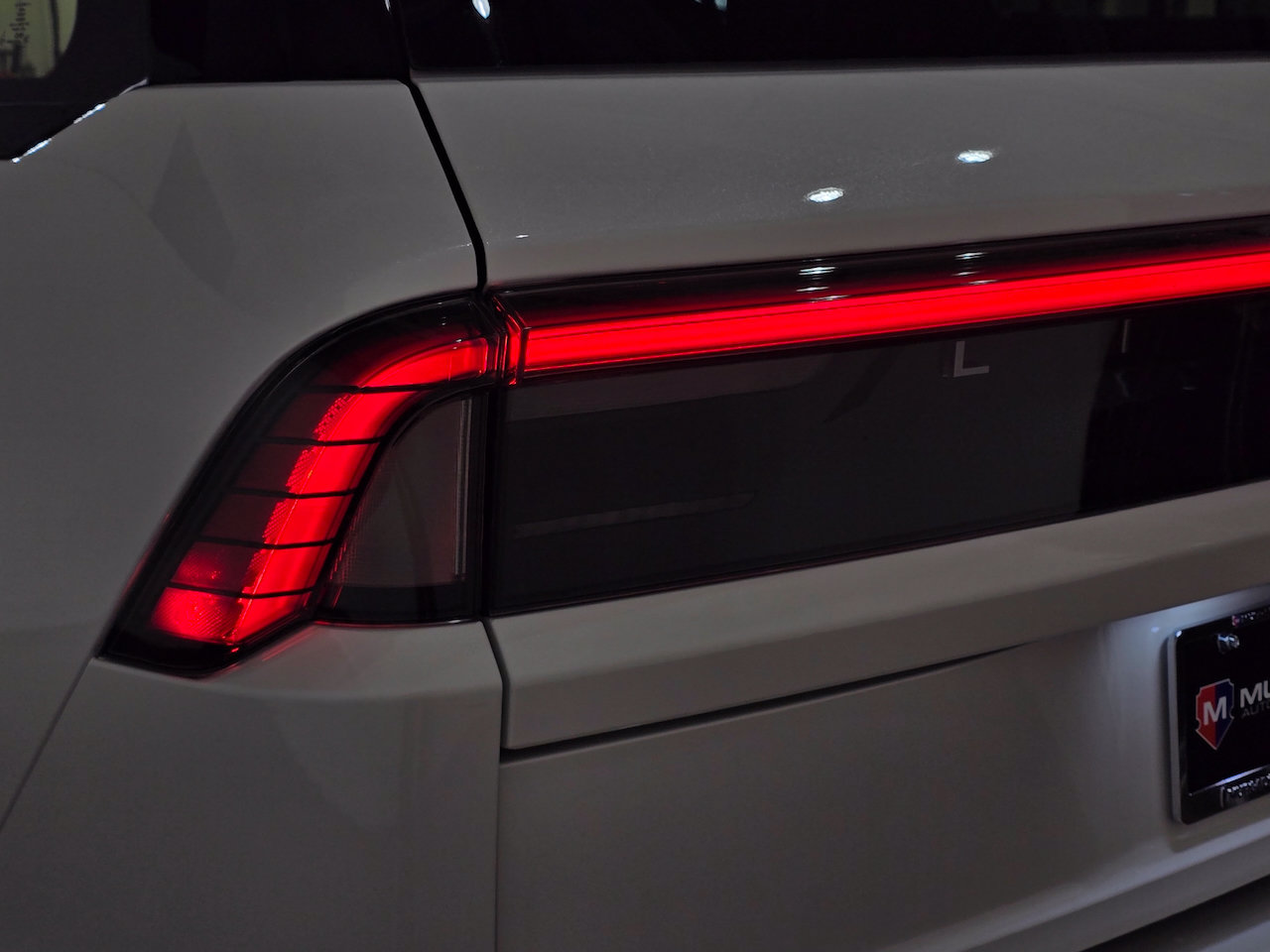 New 2025 Lincoln Navigator Reserve w/ Jet Appearance Package AWD/4WD image 16