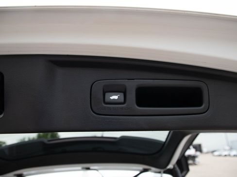 Used 2024 Honda CR-V EX-L image 18