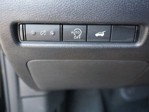 Certified 2024 Nissan Rogue SL image 31