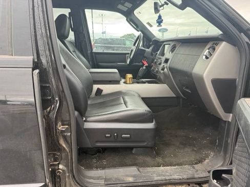 Used 2016 Ford Expedition EL XLT w/ Equipment Group 202A AWD/4WD image 12