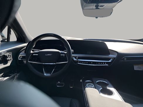 New 2026 Cadillac Lyriq V AWD/4WD image 24