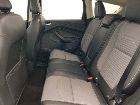 Used 2018 Ford Escape SE w/ SE Sport Appearance Package FWD image 18