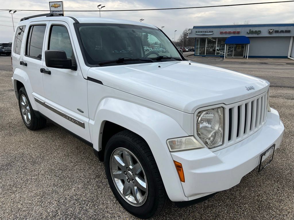 Used 2012 Jeep Liberty Sport AWD/4WD image 7