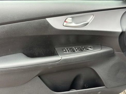 Used 2024 Kia Forte LXS FWD image 18