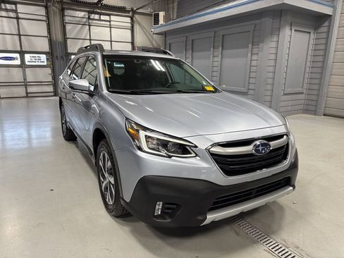 Used 2022 Subaru Outback Limited XT AWD/4WD image 1