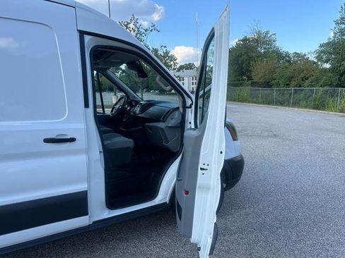 Used 2016 Ford Transit 250 148 Medium Roof image 18