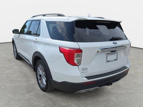 Used 2022 Ford Explorer XLT w/ Equipment Group 202A RWD image 7