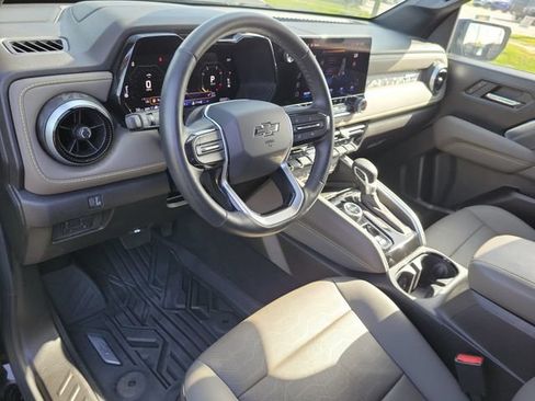 Used 2026 Chevrolet Colorado ZR2 w/ Technology Package AWD/4WD image 6
