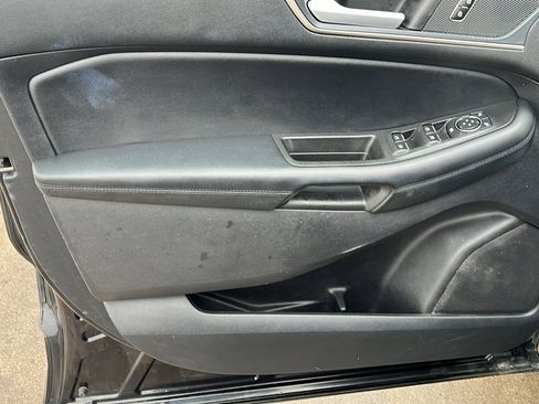 Used 2021 Ford Edge SEL w/ Cargo Accessory Package image 10