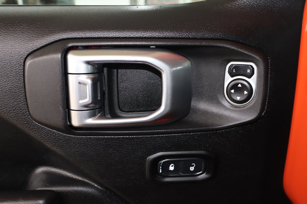 Used 2020 Jeep Wrangler Sport AWD/4WD image 14