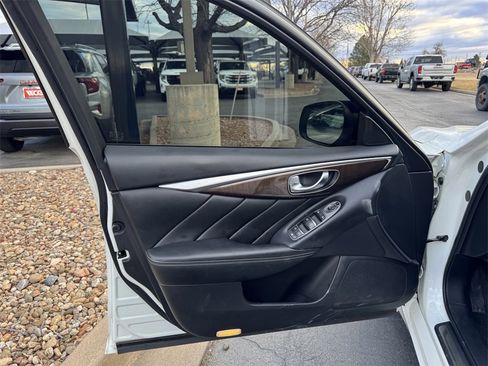 Used 2018 INFINITI Q50 Luxe image 6