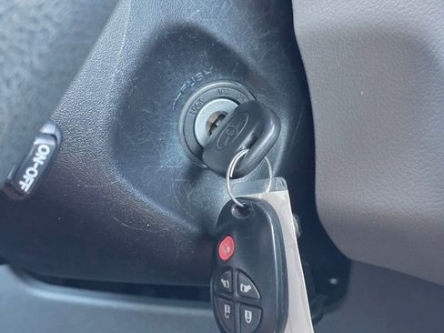 Used 2020 Toyota Sienna LE image 32