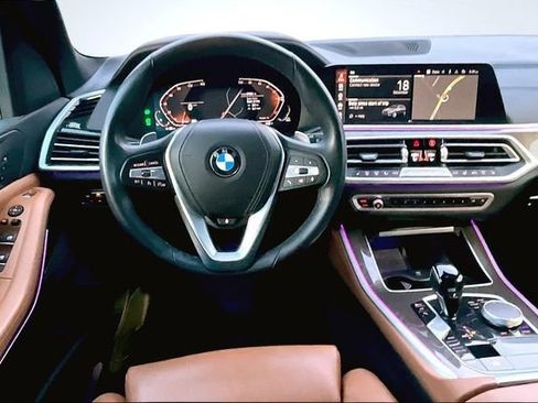 Used 2022 BMW X5 xDrive40i w/ Premium Package image 9