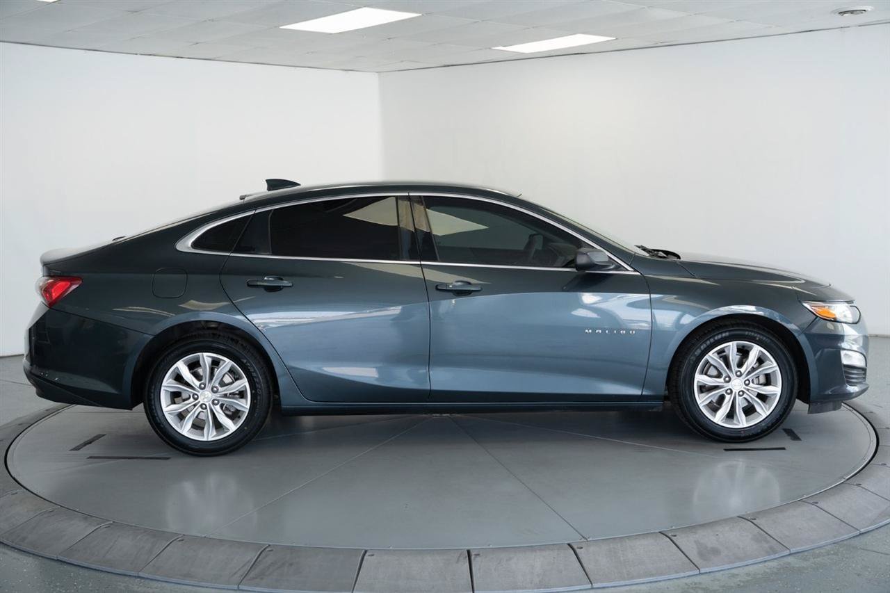 Used 2021 Chevrolet Malibu LT FWD image 9
