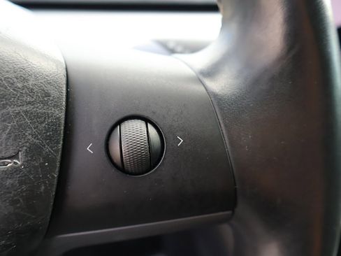 Used 2018 Tesla Model 3 Mid Range image 42