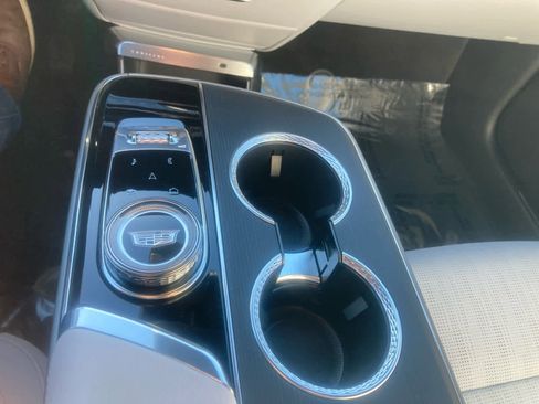 Certified 2024 Cadillac Lyriq Luxury image 29