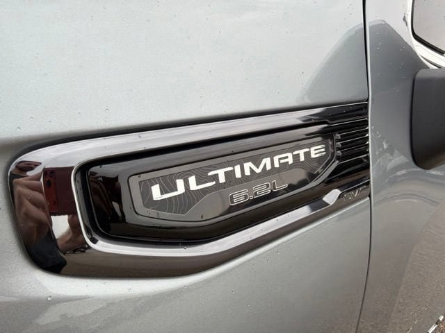 Used 2026 GMC Sierra 1500 Denali Ultimate AWD/4WD image 9