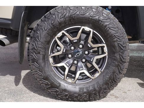 Used 2024 Chevrolet Colorado ZR2 w/ ZR2 Convenience Package III image 6