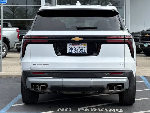 Certified 2024 Chevrolet Traverse LT image 4