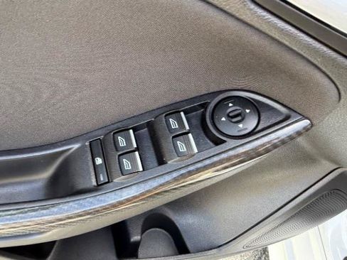 Used 2017 Ford Focus ST w/ Equipment Group 402A FWD image 21