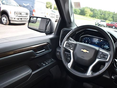 Used 2023 Chevrolet Silverado 1500 LT AWD/4WD image 20