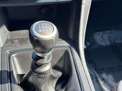 Used 2019 Subaru Crosstrek 2.0i Premium image 25