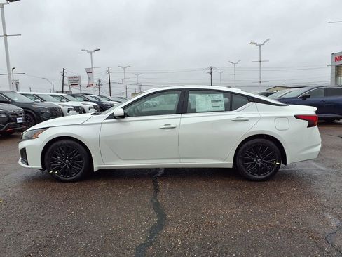 New 2026 Nissan Altima 2.5 SV w/ SV Special Edition Package FWD image 4