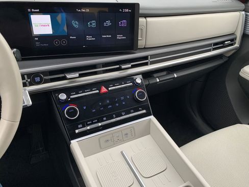 Used 2025 Hyundai Santa Fe SEL image 17