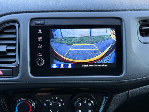 Used 2022 Honda HR-V Sport image 10