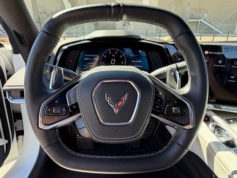 Used 2025 Chevrolet Corvette Stingray Preferred Conv w/ 2LT RWD image 13