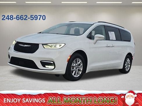 Used 2022 Chrysler Pacifica Touring-L image 1