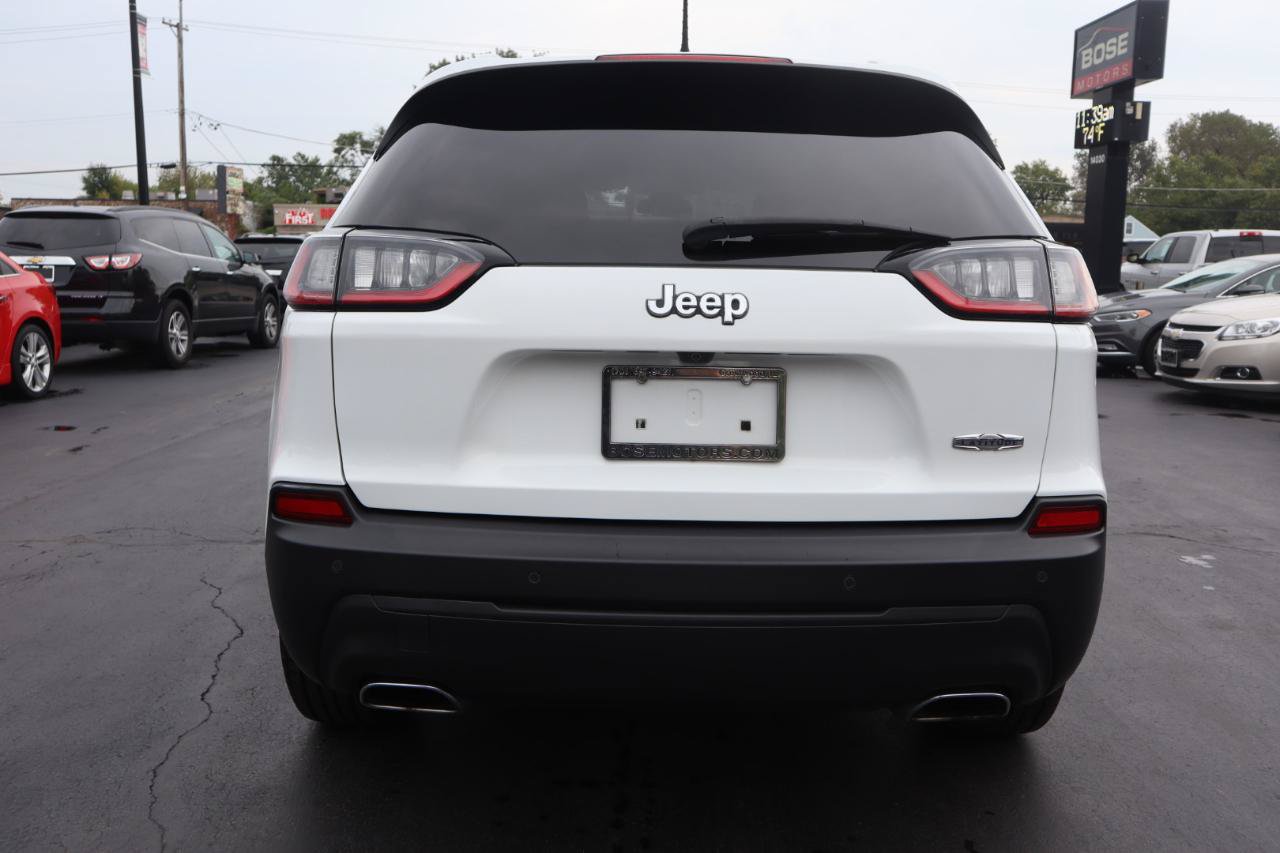 Used 2019 Jeep Cherokee Latitude Plus w/ Cold Weather Group FWD image 4