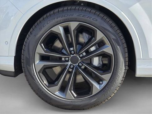 New 2026 Audi Q7 3.0T Premium Plus image 8