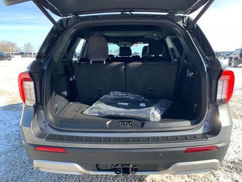 Used 2025 Ford Explorer Platinum image 13